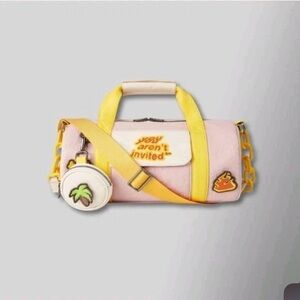 Hyde Park Friends & Family Travel Duffle Bag